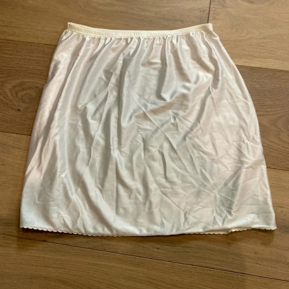 Vintage Ivory Miniskirt Slip